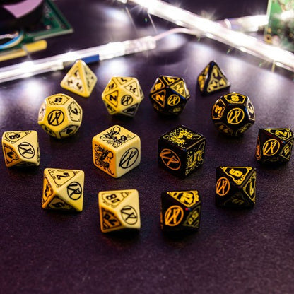 Q Workshop - Cyberpunk Red: Danger Zone 7pc RPG Dice Set